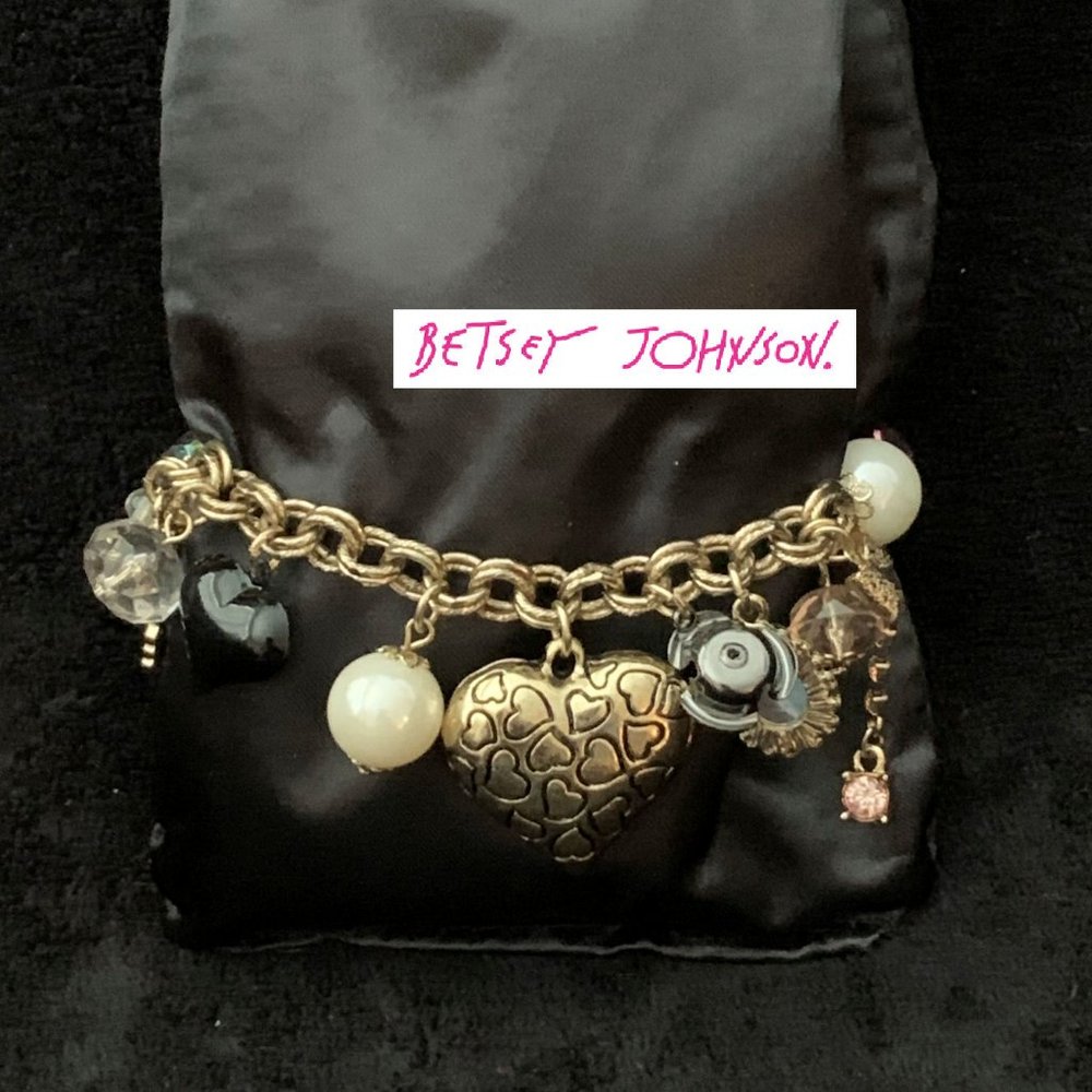 Betsey Johnson Beaded Heart Stretch Bracelet